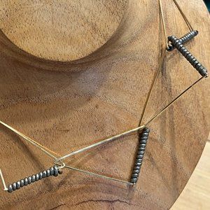 FILAMENTS DESIGN TRIANGLE NECKLACE